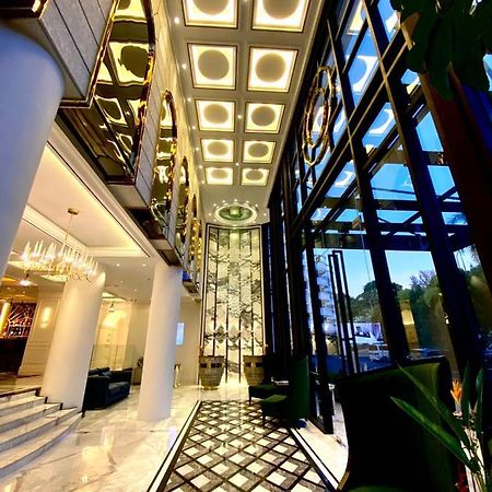Grand Eska Hotel & Suites Batam 纳柯亚 外观 照片