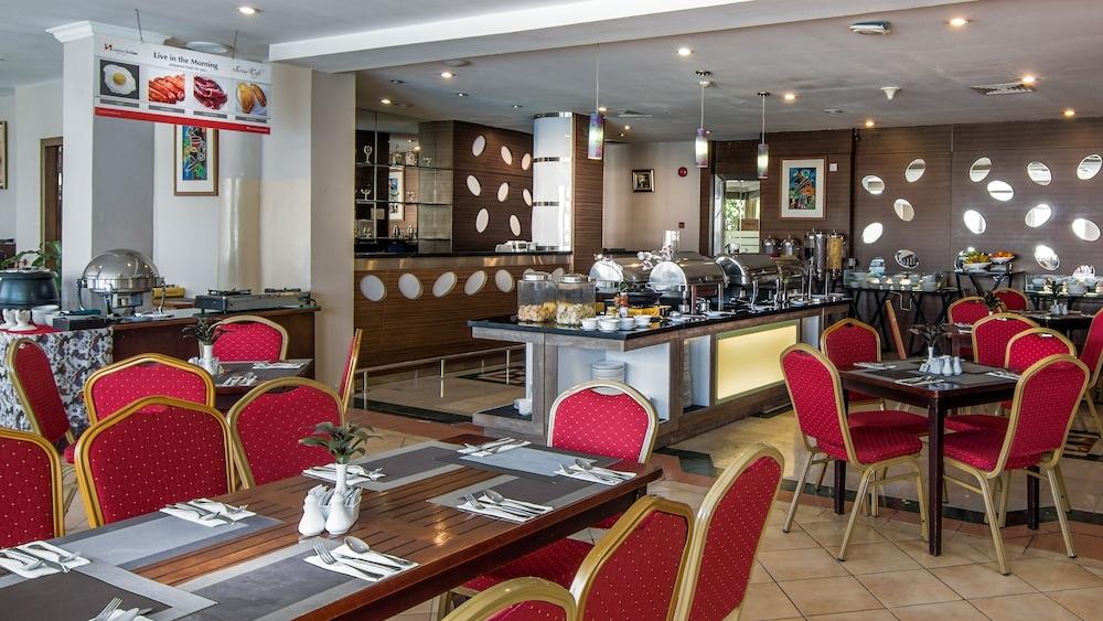 Grand Eska Hotel & Suites Batam 纳柯亚 外观 照片