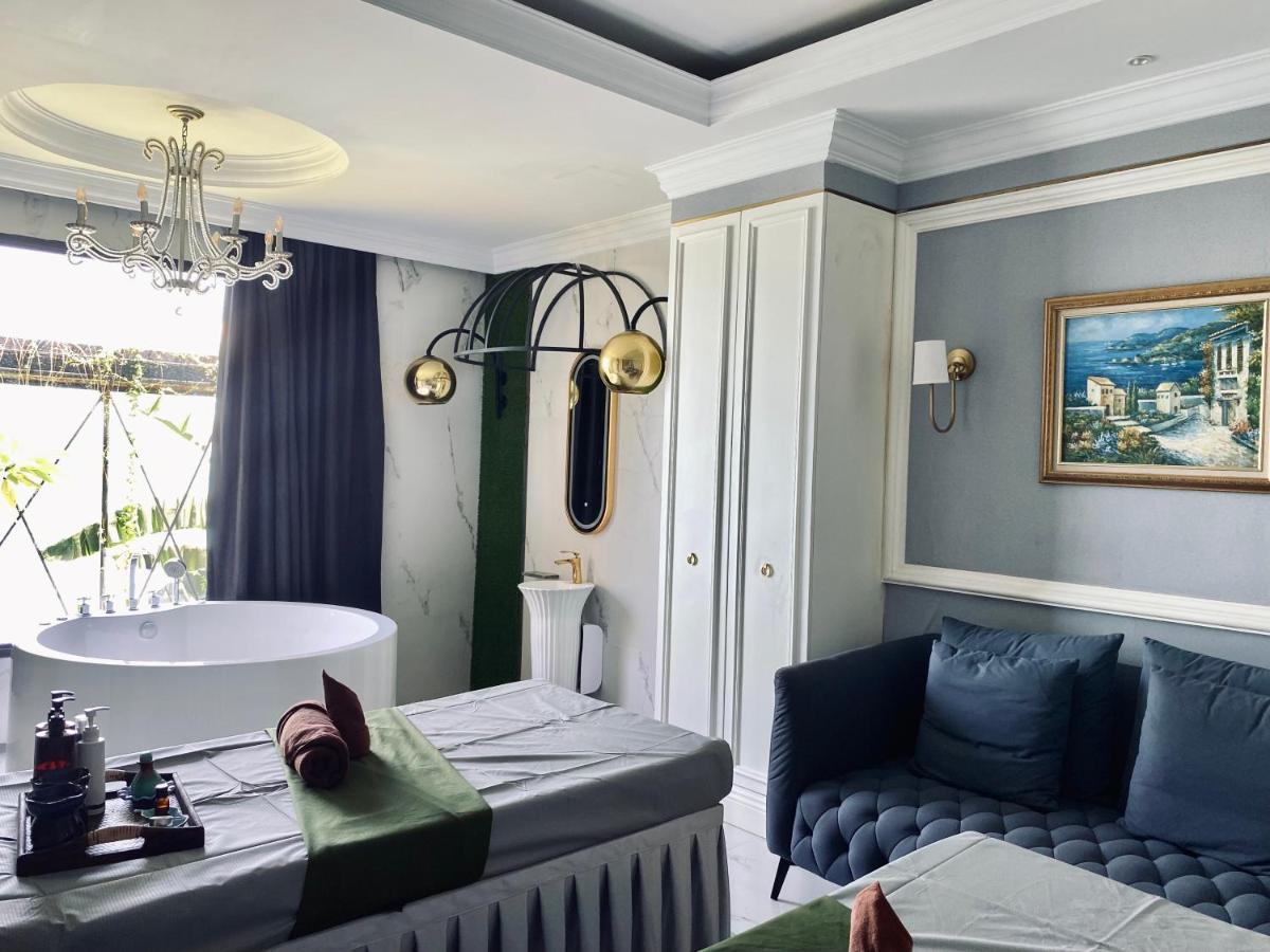 Grand Eska Hotel & Suites Batam 纳柯亚 外观 照片