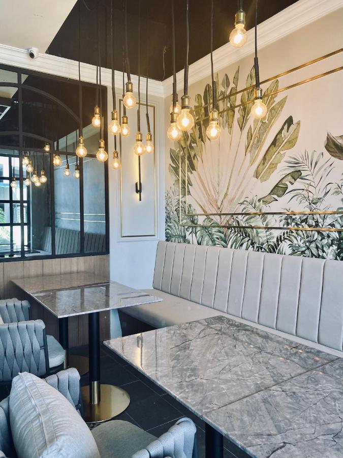 Grand Eska Hotel & Suites Batam 纳柯亚 外观 照片
