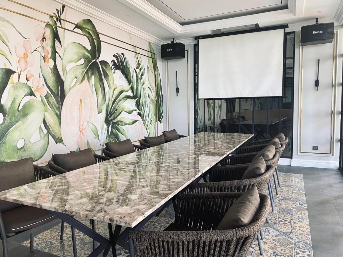 Grand Eska Hotel & Suites Batam 纳柯亚 外观 照片
