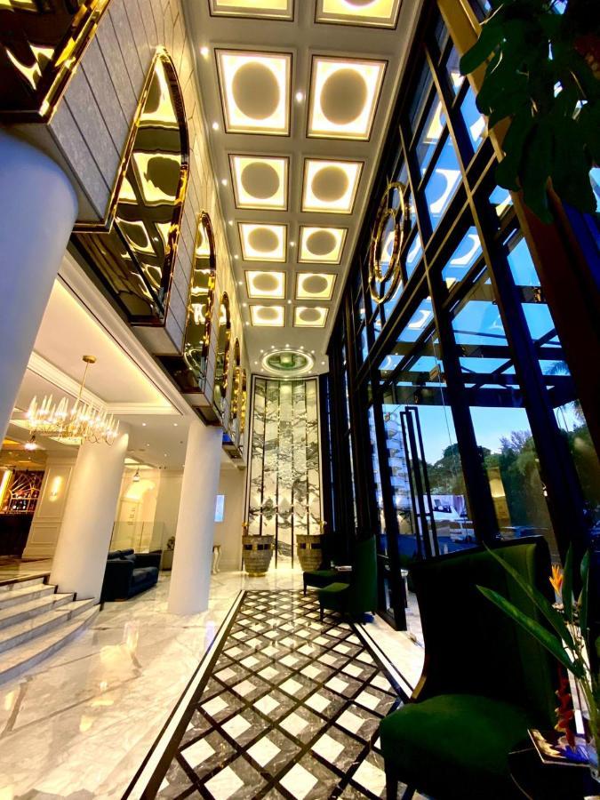 Grand Eska Hotel & Suites Batam 纳柯亚 外观 照片