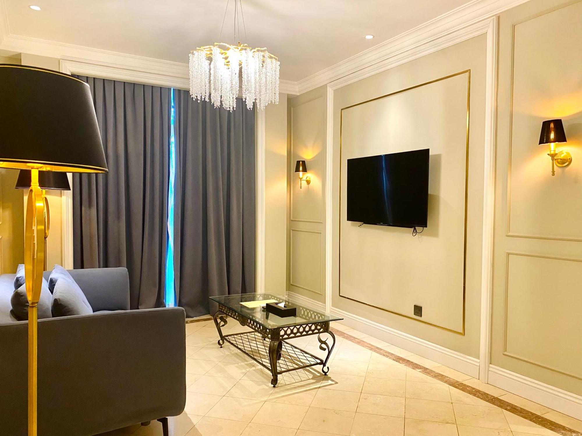Grand Eska Hotel & Suites Batam 纳柯亚 外观 照片