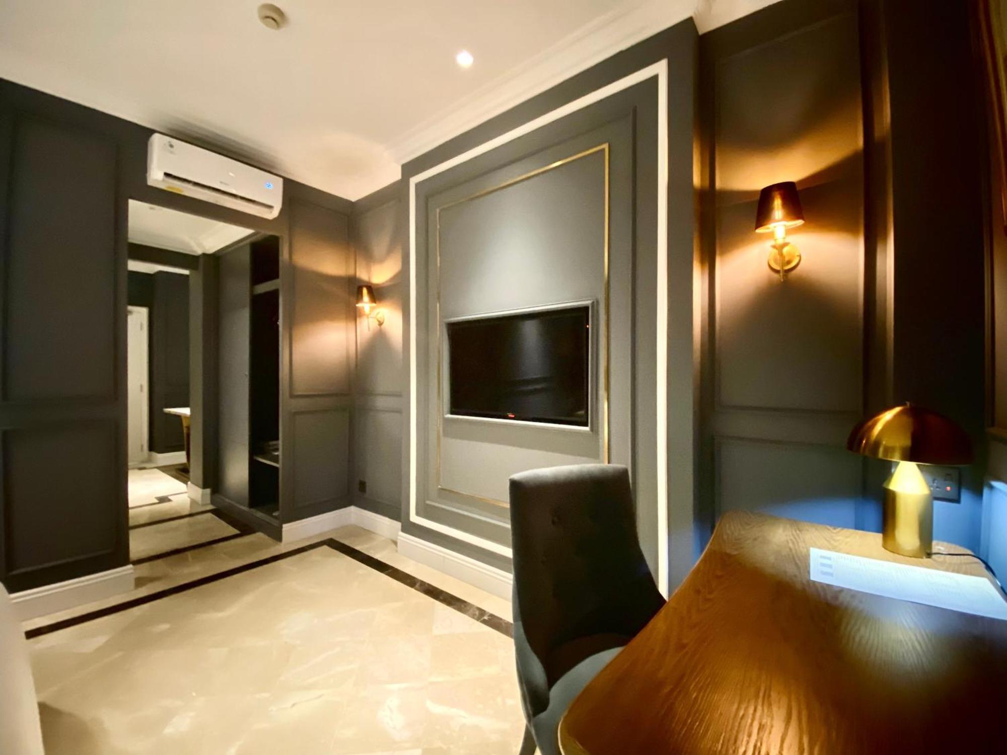 Grand Eska Hotel & Suites Batam 纳柯亚 外观 照片