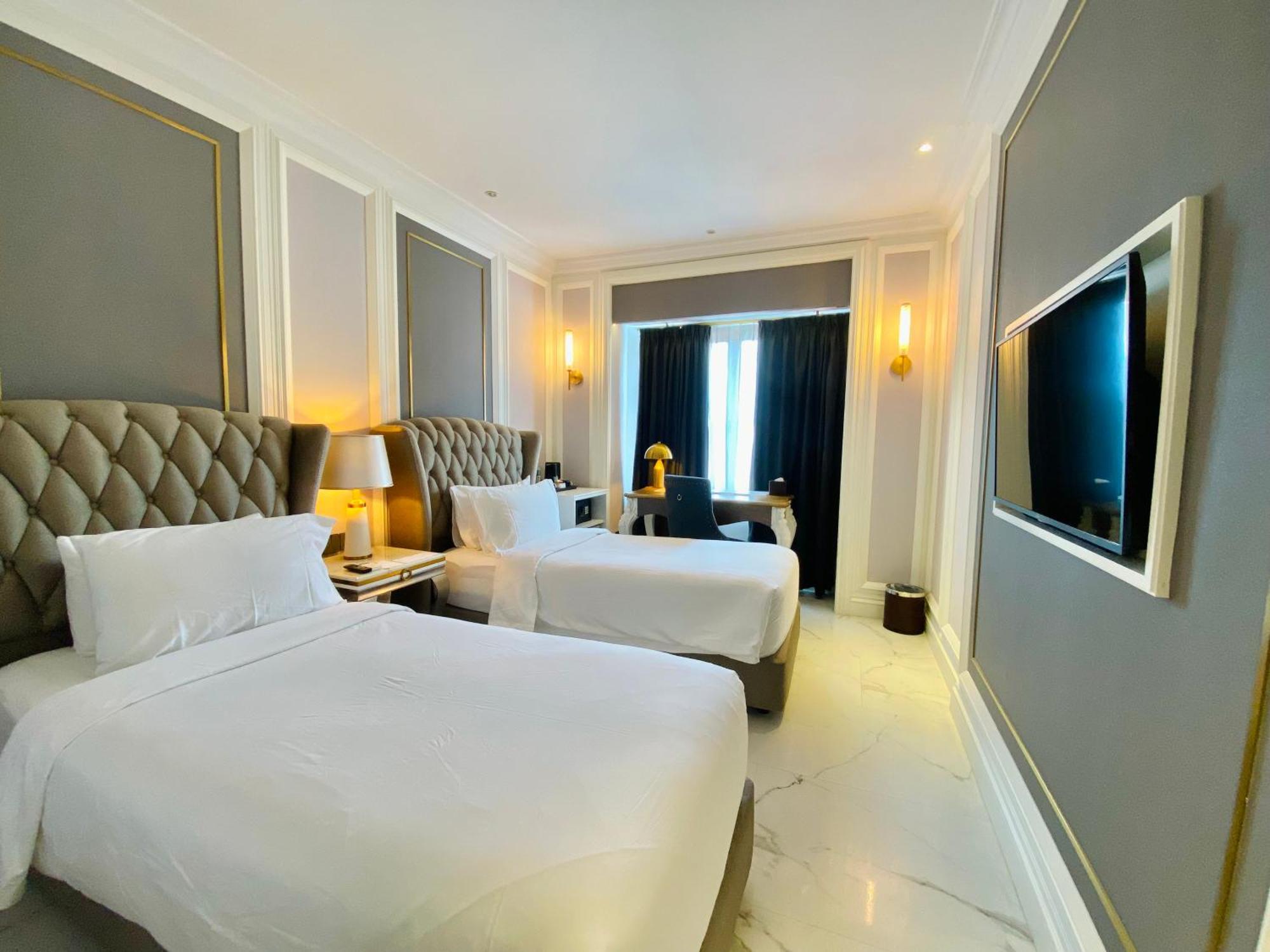Grand Eska Hotel & Suites Batam 纳柯亚 外观 照片