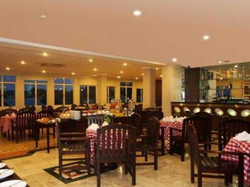 Grand Eska Hotel & Suites Batam 纳柯亚 外观 照片