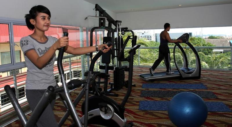 Grand Eska Hotel & Suites Batam 纳柯亚 外观 照片